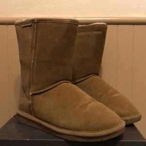 Women’s Tan BearPaw Boots